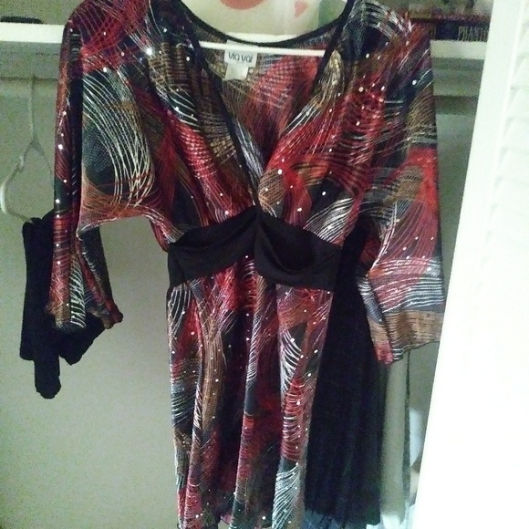 Dress - Picture 2 of 3